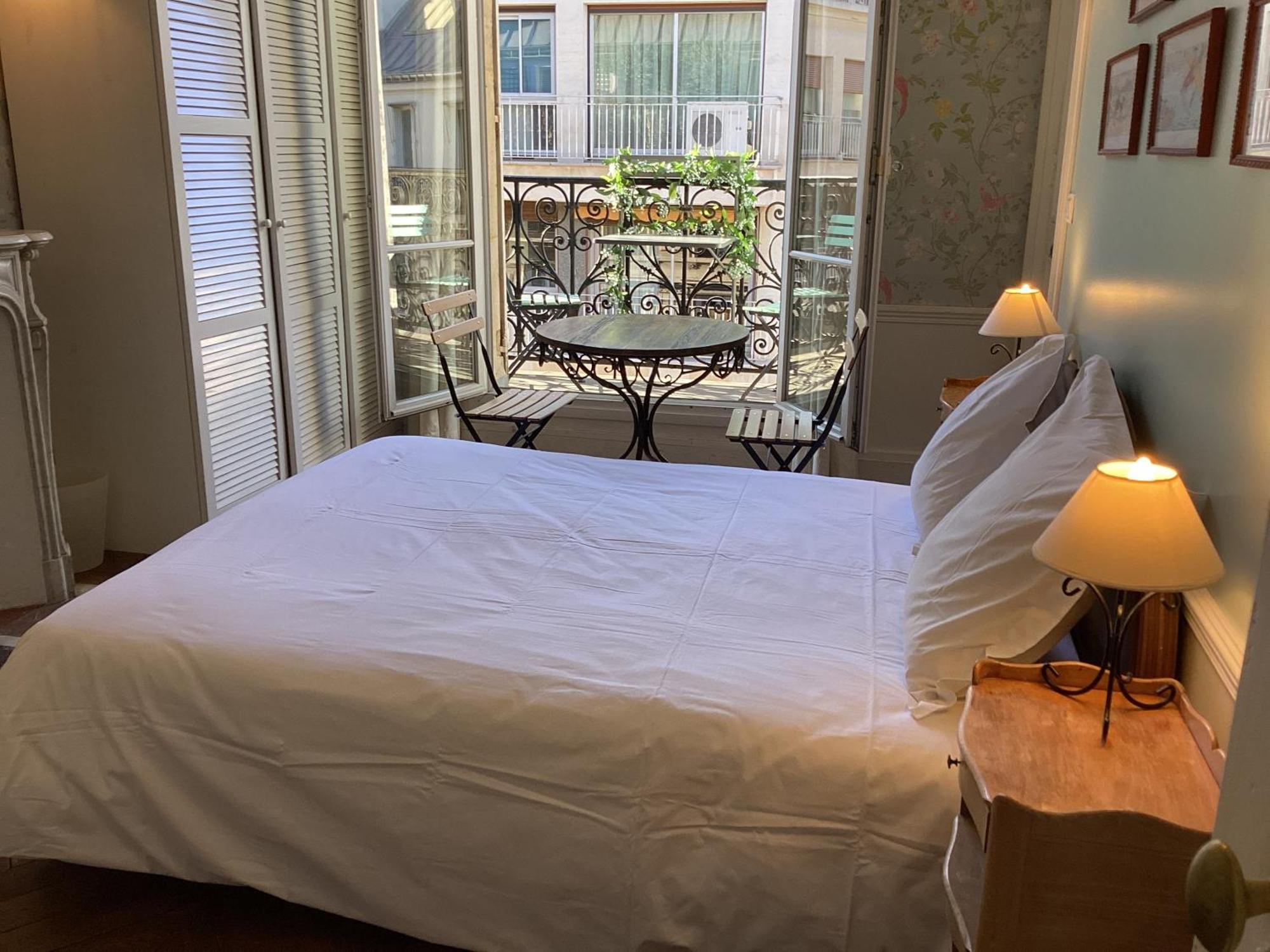 Bed And Breakfast Paris Quartier Champs-Elysees Bagian luar foto