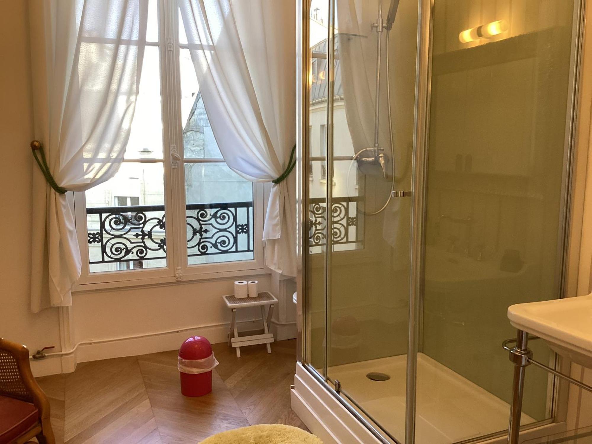 Bed And Breakfast Paris Quartier Champs-Elysees Bagian luar foto